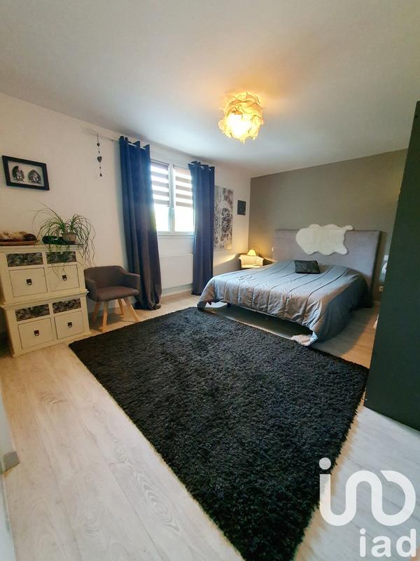 Maison - 220 m² - 8 pièces