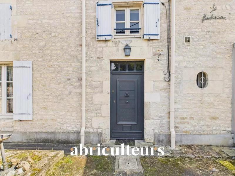 Maison - 258 m² - 12 pièces