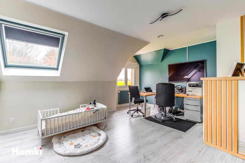 Maison - 210 m² - 8 pièces