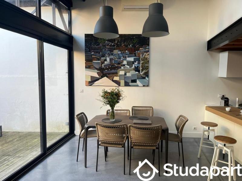 Appartement - 100 m² - 4 pièces