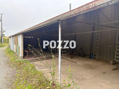 Local d'activité / Entrepôt - 1 700 m² - 5 pièces