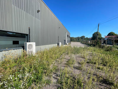 Local d'activité / Entrepôt - 1 600 m²