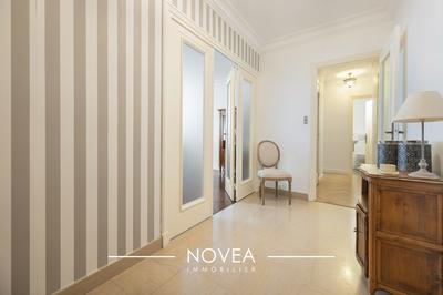 Appartement - 90 m² - 3 pièces