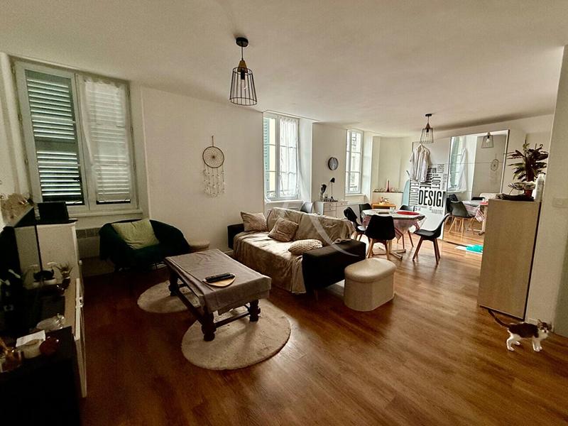 Appartement - 76 m² - 3 pièces