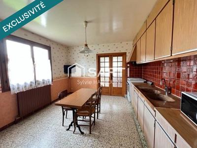 Maison - 137 m² - 5 pièces