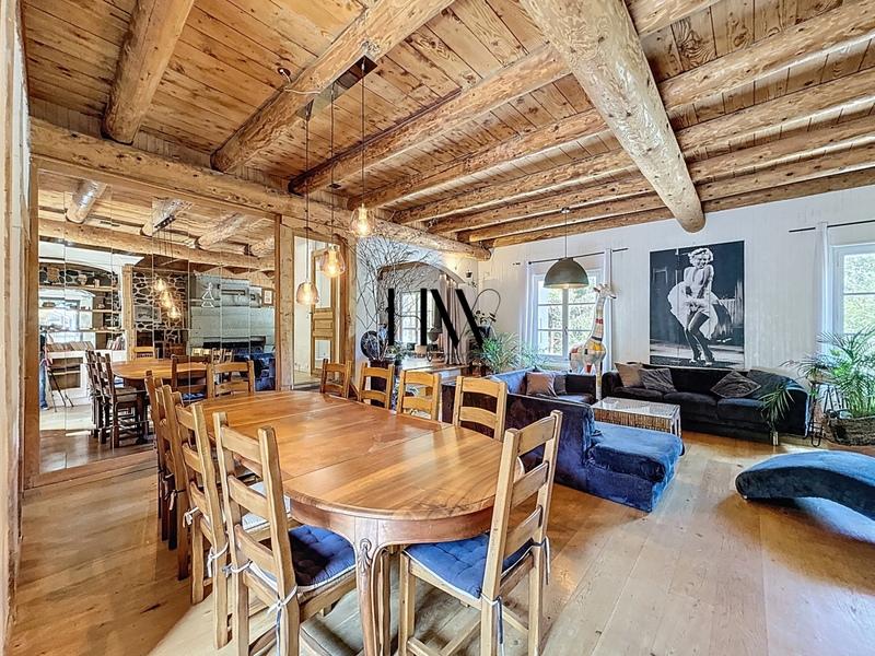 Maison en pierre - 310 m² - 10 pièces