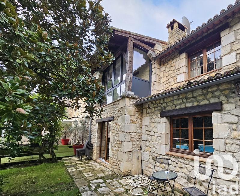 Maison - 282 m² - 8 pièces