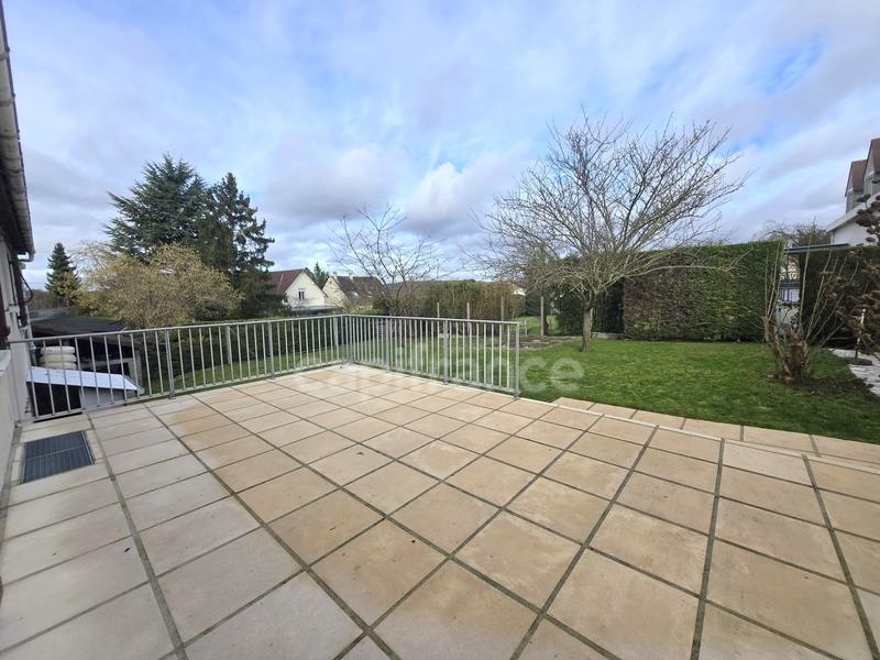 Maison - 180 m² - 7 pièces