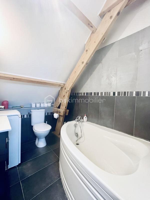 Maison - 190 m² - 11 pièces