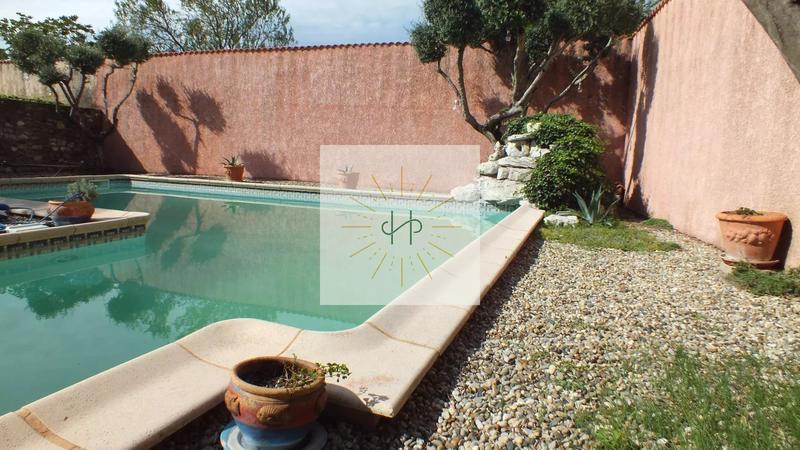 Maison - 182 m² - 7 pièces