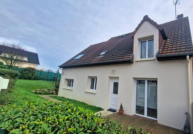 Maison traditionnelle - 121 m² - 6 pièces