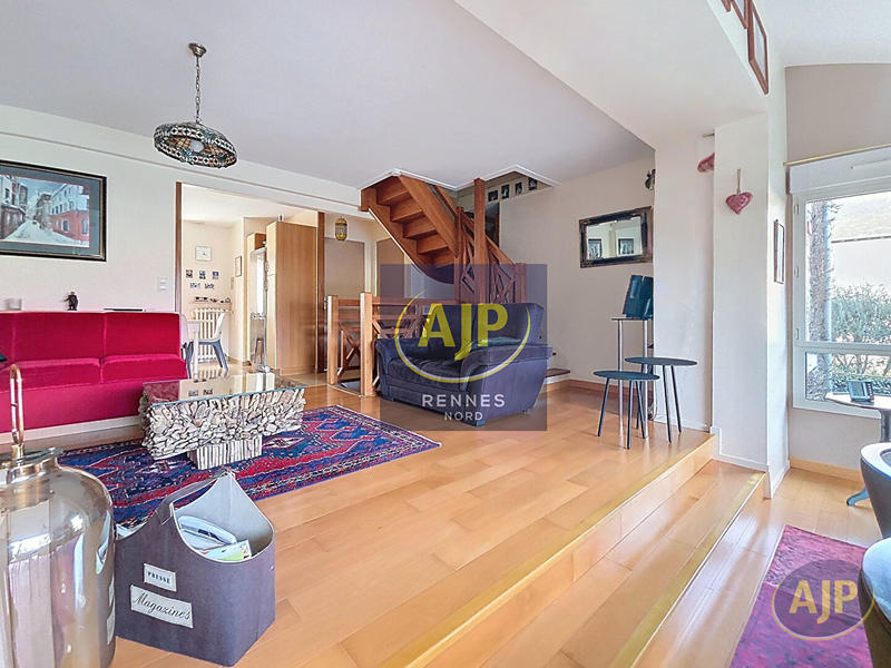 Maison - 135 m² - 6 pièces