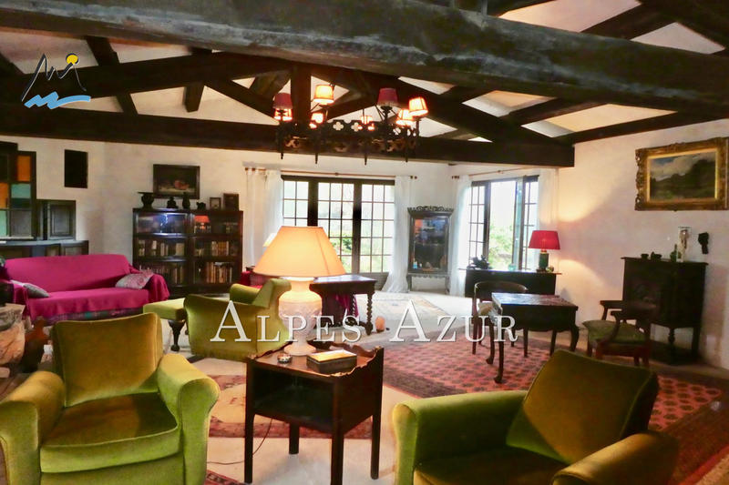 Villa - 179 m² - 5 pièces