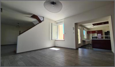 Maison - 128 m² - 9 pièces