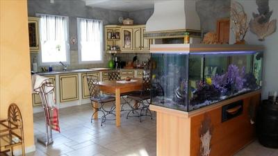 Maison - 290 m² - 6 pièces