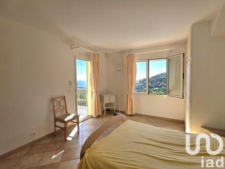 Maison - 352 m² - 7 pièces