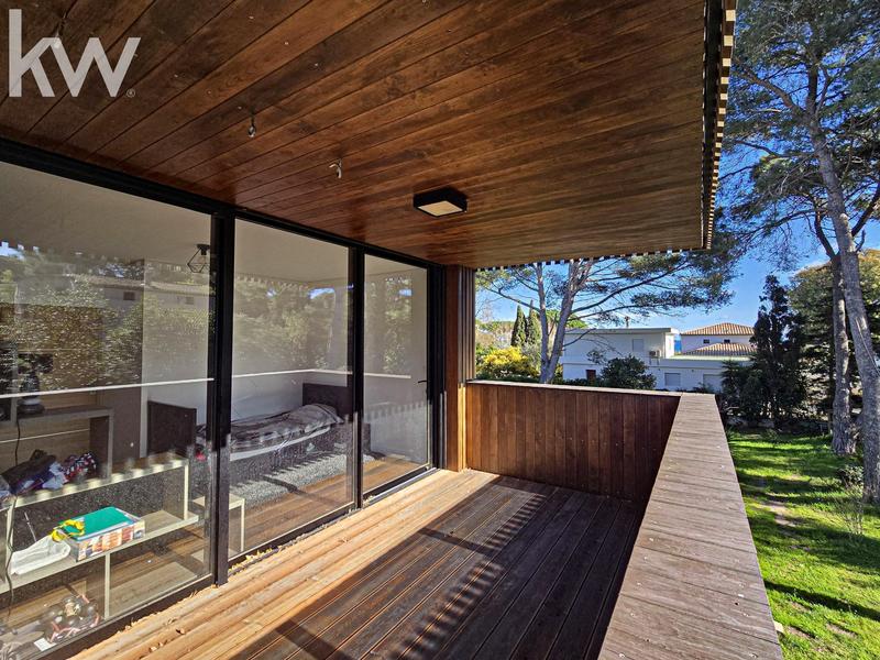 Maison contemporaine - 196 m² - 6 pièces