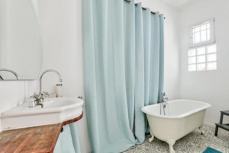 Appartement - 234 m² - 8 pièces