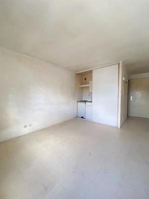 Studio - 18 m² - 1 pièce