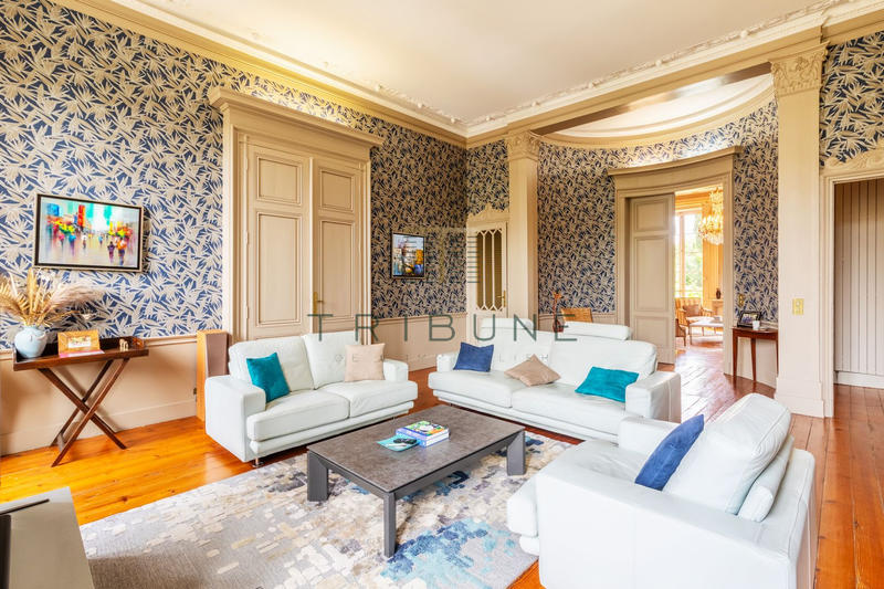 Maison - 500 m² - 10 pièces