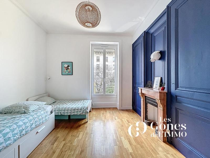 Appartement - 127 m² - 4 pièces