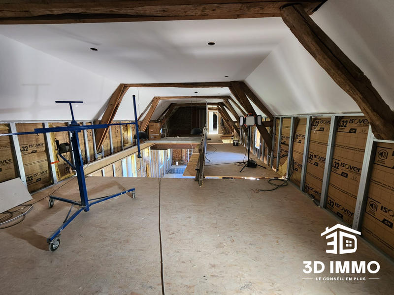 Maison - 305 m² - 7 pièces