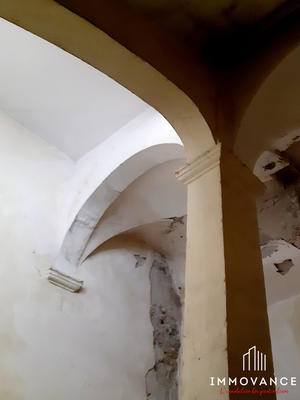 Immeuble - 1 272 m²