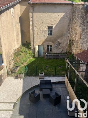 Maison - 225 m² - 8 pièces