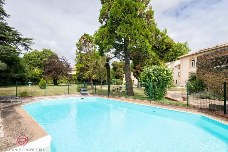 Maison de maîtres - 530 m² - 19 pièces