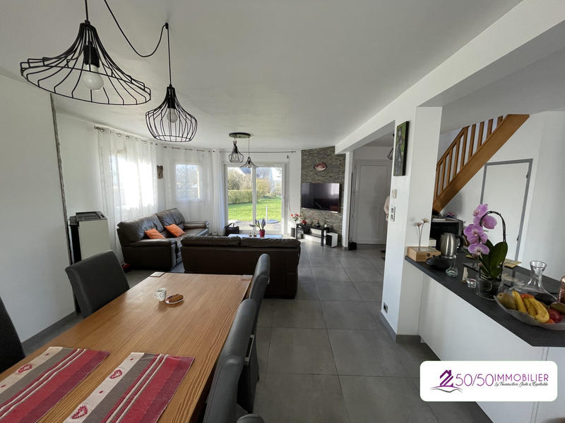 Maison - 90 m² - 5 pièces