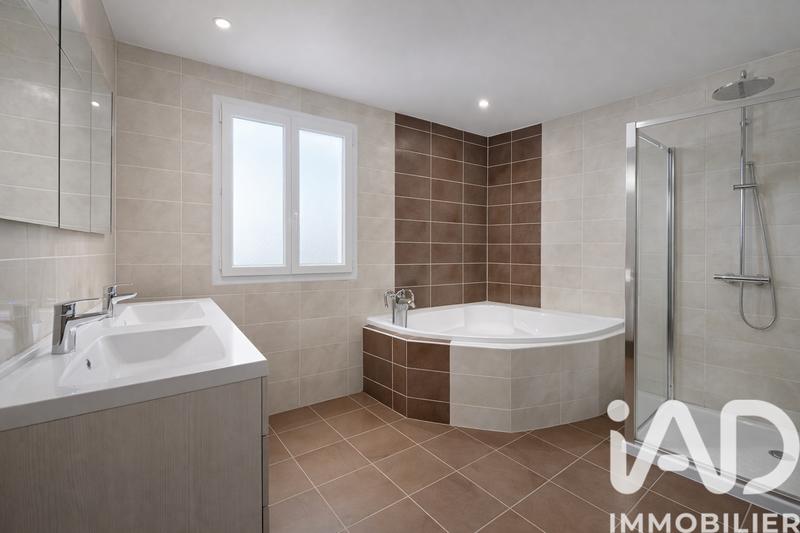 Maison - 160 m² - 6 pièces