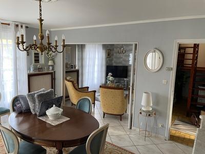 Maison de ville - 90 m² - 4 pièces