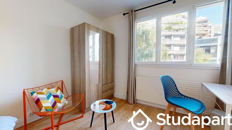 Chambre - 10 m² - 1 pièce