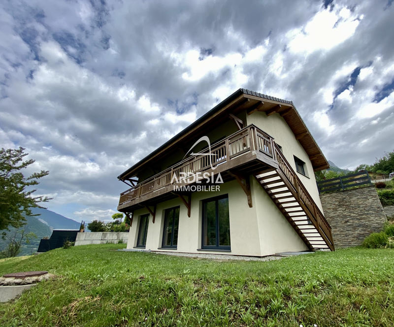 Maison - 142 m² - 6 pièces