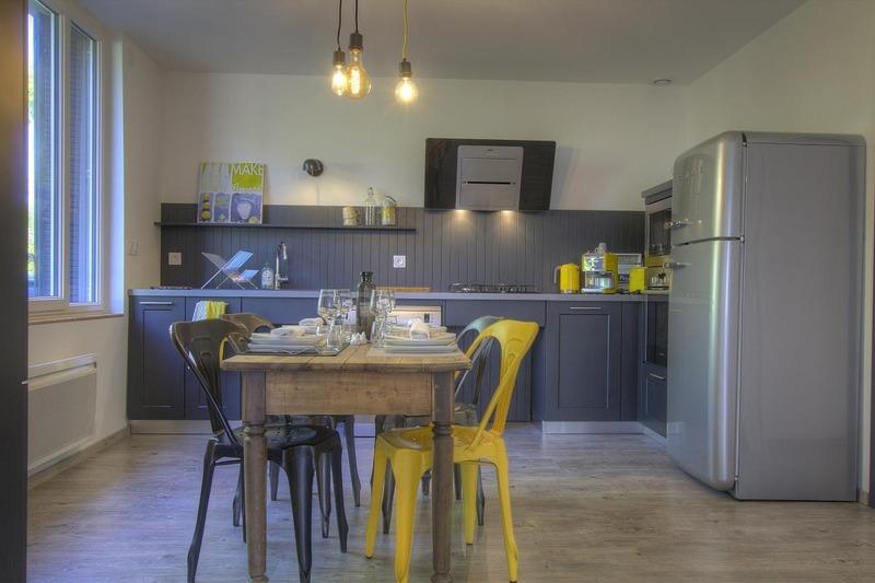 Maison - 900 m² - 24 pièces