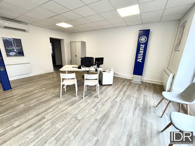 Bureau - 84 m²