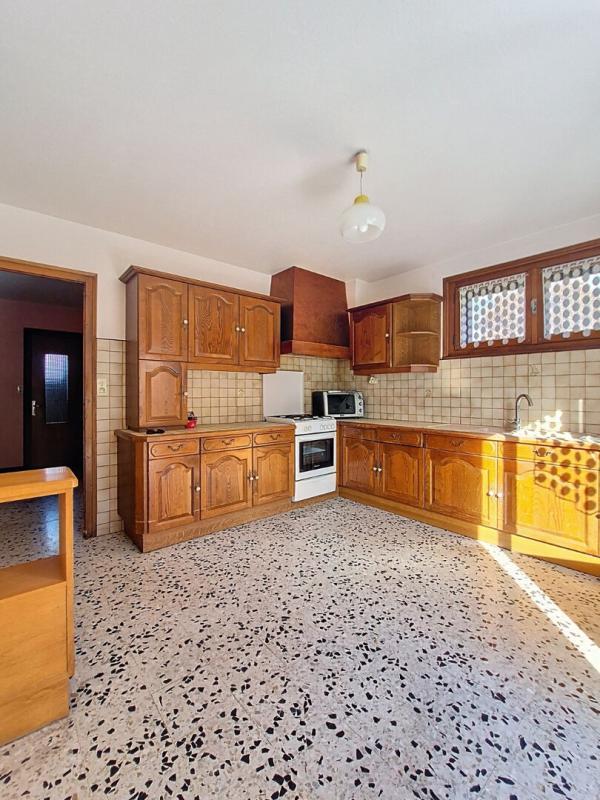 Maison - 203 m² - 7 pièces