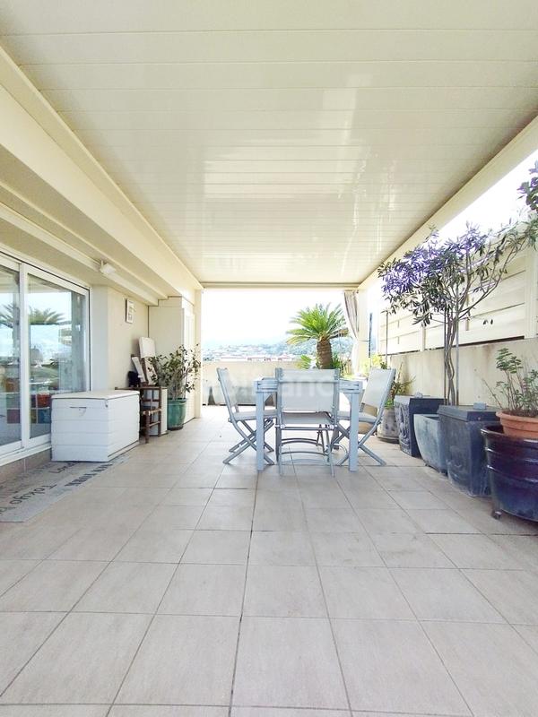 Appartement - 150 m² - 5 pièces