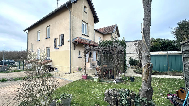 Maison - 98 m² - 6 pièces