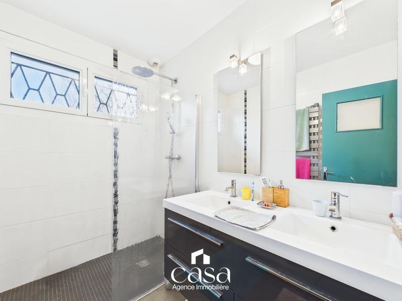 Maison - 170 m² - 6 pièces