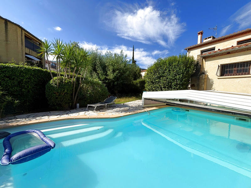 Maison - 180 m² - 6 pièces