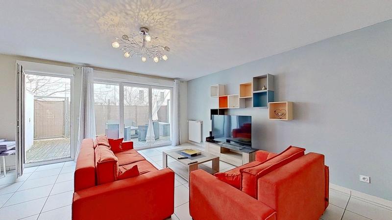 Chambre - 110 m² - 5 pièces