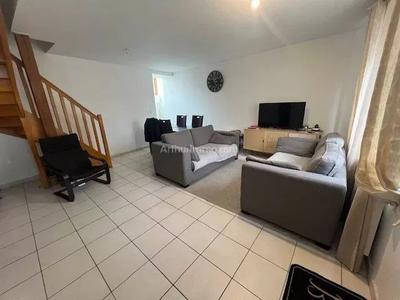 Maison - 99 m² - 6 pièces