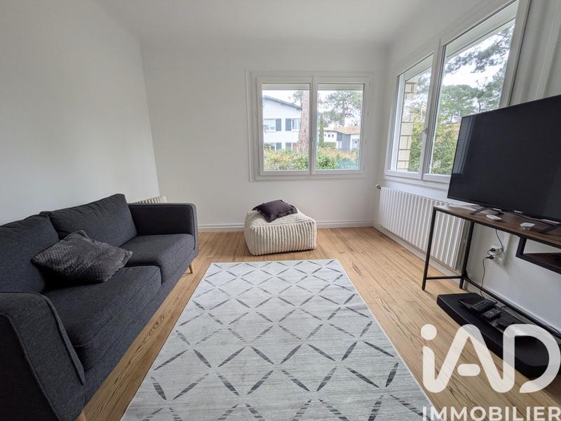 Maison - 210 m² - 8 pièces