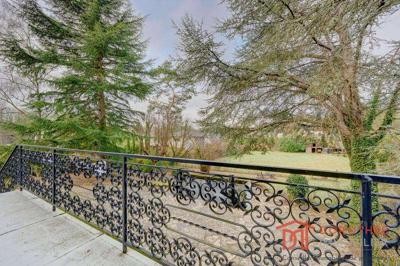 Maison traditionnelle - 153 m² - 6 pièces