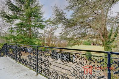 Maison traditionnelle - 153 m² - 6 pièces