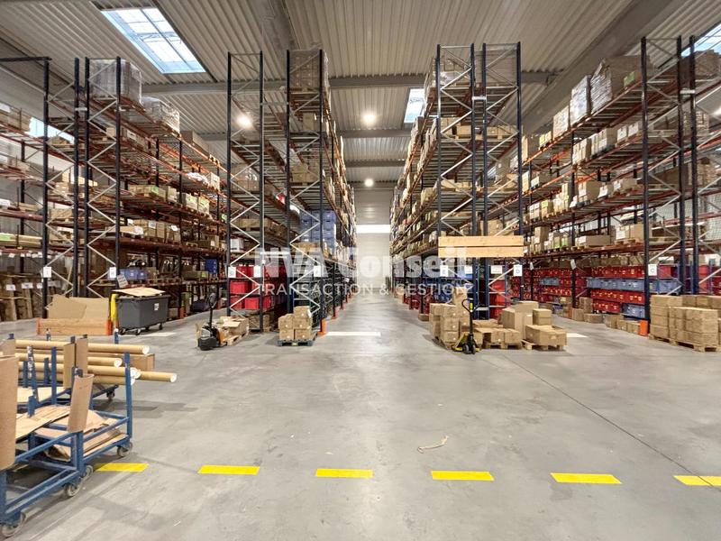 Entrepôt - 2 887 m²