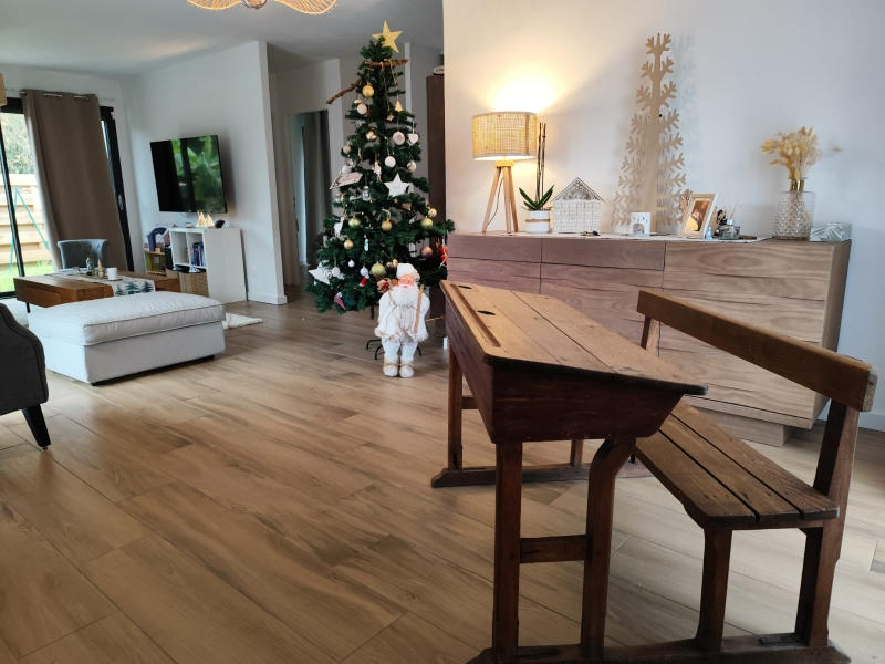 Maison - 180 m² - 8 pièces