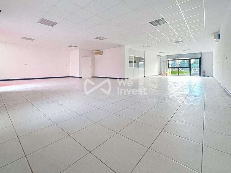 Local commercial - 187 m² - 2 pièces