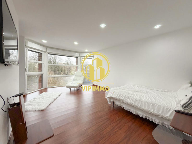 Maison - 183 m² - 5 pièces